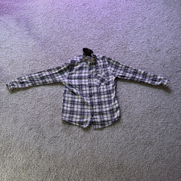 Skater Long-Sleeve Flannel Plaid Button-Up Shirt - White/Gray Size Medium Men’s - Picture 1 of 4